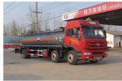 程力威牌CLW5255GFWC4型腐蚀性物品罐式运输车